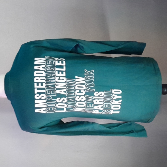 Obey International Worldwide Long Sleeve T-Shirt Size L NWOT🦒60 - Picture 2 of 6